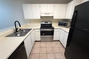 83 SE 16th Ave, Gainesville, FL 32601 - Photo 3