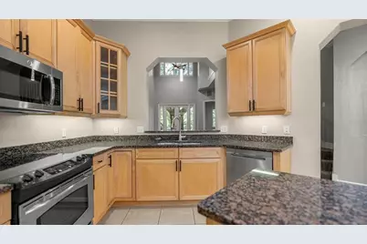 1852 NW 34th Street #24, Gainesville, FL 32605 - Photo 13