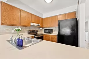 4431 SW 21st Ln, Gainesville, FL 32607 - Photo 3