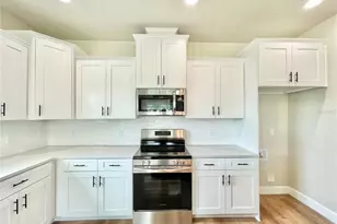 146 SW 212th Dr, Newberry, FL 32669 - Photo 3