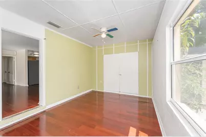 1038 NE 14th Avenue, Gainesville, FL 32601 - Photo 9
