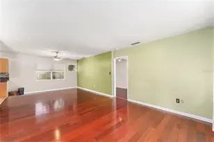 1038 NE 14th Ave, Gainesville, FL 32601 - Photo 3