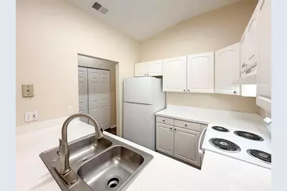 4003 SW 27th Street #13, Gainesville, FL 32608 - Photo 9