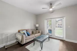 2927 SW 35th Pl, Gainesville, FL 32608 - Photo 9