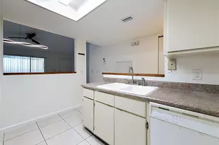 2508 SW 35th Pl, Gainesville, FL 32608 - Photo 7