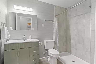 121 NW 29th St, Gainesville, FL 32607 - Photo 23