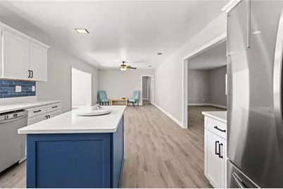 121 NW 29th St, Gainesville, FL 32607 - Photo 11