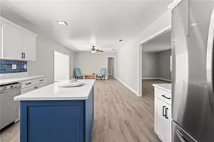 121 NW 29th St, Gainesville, FL 32607 - Photo 11