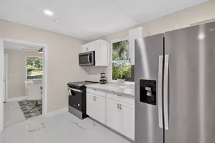 111 2nd St, Melrose, FL 32666 - Photo 17
