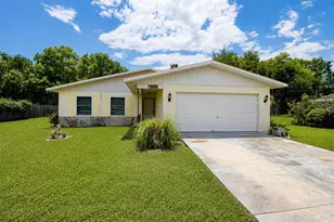 742 Bahia Cir, Ocala, FL 34472 - Photo 1