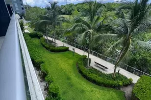 16385 Biscayne Blvd, North Miami Beach, FL 33160 - Photo 5