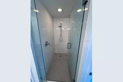 16385 Biscayne Boulevard #305, North Miami Beach, FL 33160 - Photo 23