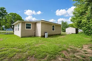 5811 11th St, Zephyrhills, FL 33542 - Photo 23
