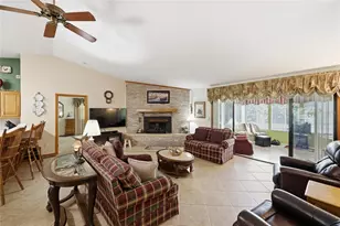 561 SE 28th St, Melrose, FL 32666 - Photo 11