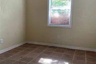 1121 NW 6th Ave, Gainesville, FL 32603 - Photo 11