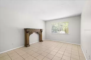 1015 SW 9th St, Gainesville, FL 32601 - Photo 15