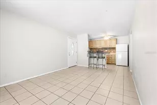 1015 SW 9th St, Gainesville, FL 32601 - Photo 7