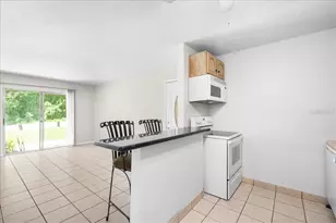 1015 SW 9th St, Gainesville, FL 32601 - Photo 13