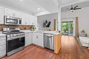 1215 NW 55th Street NW, Gainesville, FL 32605 - Photo 9