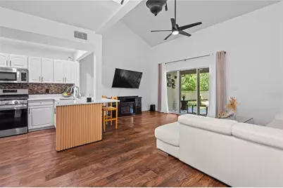 1215 NW 55th Street NW #7, Gainesville, FL 32605 - Photo 5