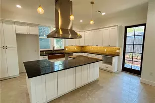 296 NW 12th Ave, Gainesville, FL 32601 - Photo 7