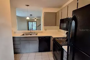 6111 SW 8th Pl, Gainesville, FL 32607 - Photo 5