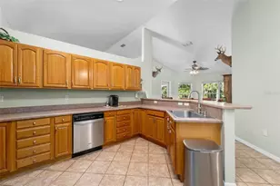 646 NE 2nd St, Williston, FL 32696 - Photo 9