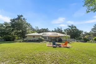 646 NE 2nd St, Williston, FL 32696 - Photo 35