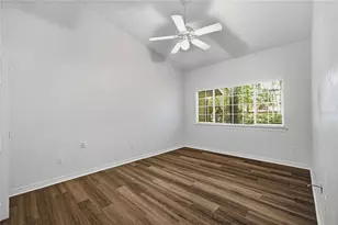 5040 SW 9th Ln, Gainesville, FL 32607 - Photo 17