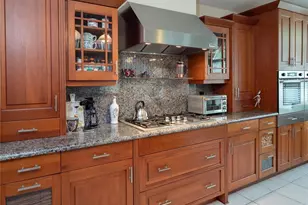 6126 NW 36th Dr, Gainesville, FL 32653 - Photo 7