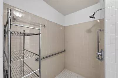 4820 NE 4th Place, Gainesville, FL 32641 - Photo 17