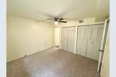 83 SE 16th Avenue #E303, Gainesville, FL 32601 - Photo 17