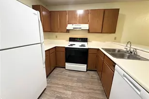 83 SE 16th Ave, Gainesville, FL 32601 - Photo 3