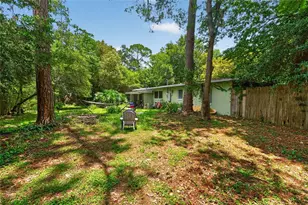 2102 NE 8th St, Gainesville, FL 32609 - Photo 29