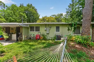 2102 NE 8th St, Gainesville, FL 32609 - Photo 31