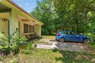 2102 NE 8th St, Gainesville, FL 32609 - Photo 3