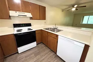 83 SE 16th Ave, Gainesville, FL 32601 - Photo 5