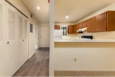 83 SE 16th Avenue #E303, Gainesville, FL 32601 - Photo 3