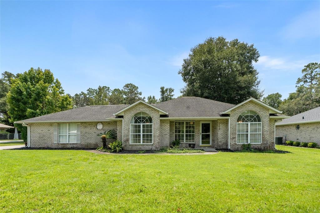 200 NW Charlotte Glen - 200 NW Charlotte Glen, Lake City, FL 32055 Luxury Property | Jose Angel Pina
