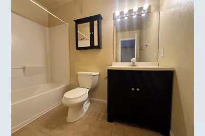 77 SE 16th Avenue #B201, Gainesville, FL 32601 - Photo 11