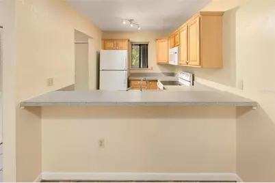 77 SE 16th Avenue #B201, Gainesville, FL 32601 - Photo 7