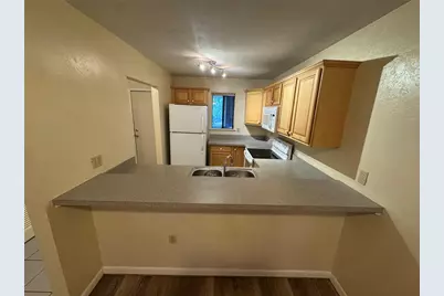 77 SE 16th Avenue #B201, Gainesville, FL 32601 - Photo 5