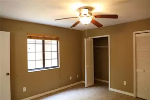 5831 SW 9th Pl, Gainesville, FL 32607 - Photo 13