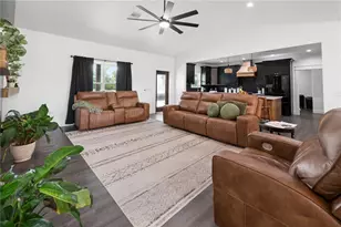 3396 NW 31st Ave, Bell, FL 32619 - Photo 9