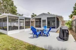11533 69th Ave, Seminole, FL 33772 - Photo 13