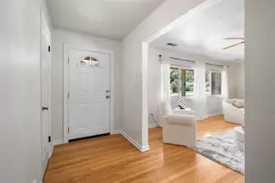 817 NW 37th Dr, Gainesville, FL 32605 - Photo 3