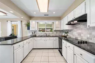 817 NW 37th Dr, Gainesville, FL 32605 - Photo 13