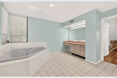 2032 NW 24th Street, Gainesville, FL 32605 - Photo 17