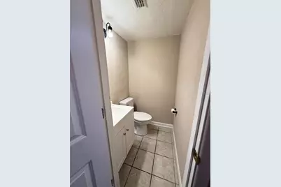 1721 SW 68th Terrace #1721, Gainesville, FL 32607 - Photo 3