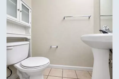 4445 NW 49th Street #102, Gainesville, FL 32606 - Photo 7